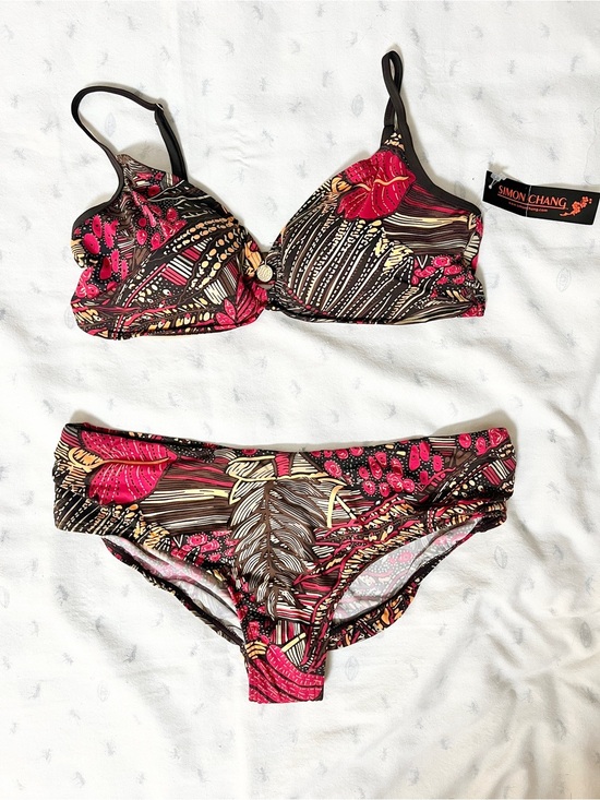 Simon Chang Other - NWT Simon Chang Batik Tropical Floral Bikini Soft‑Cup Top Full‑Coverage 16